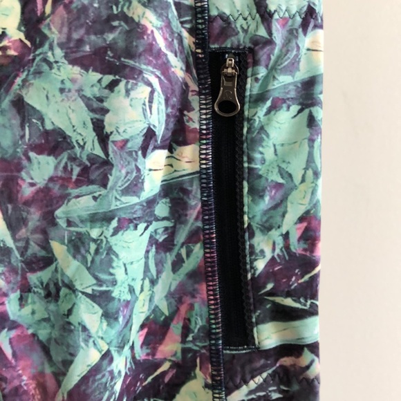 lululemon Inspire Tight II *Full-On Luxtreme - Picture 3 of 5